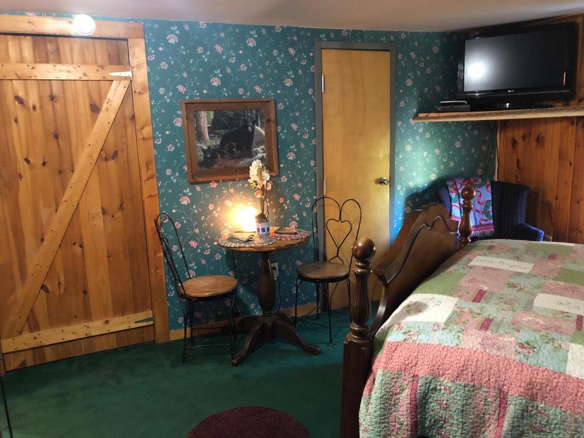 Smokies Bed And Breakfast - Evergreen Cottage Inn Pigeon Forge Exteriér fotografie